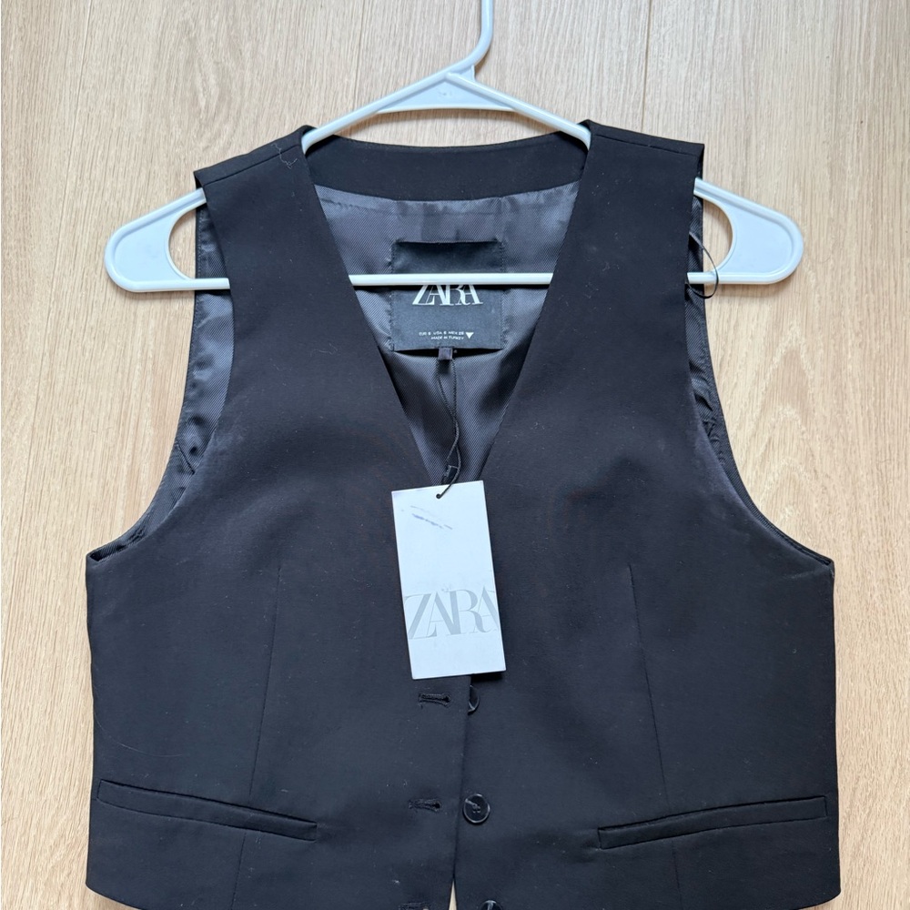 Zara Black Buttoned Vest